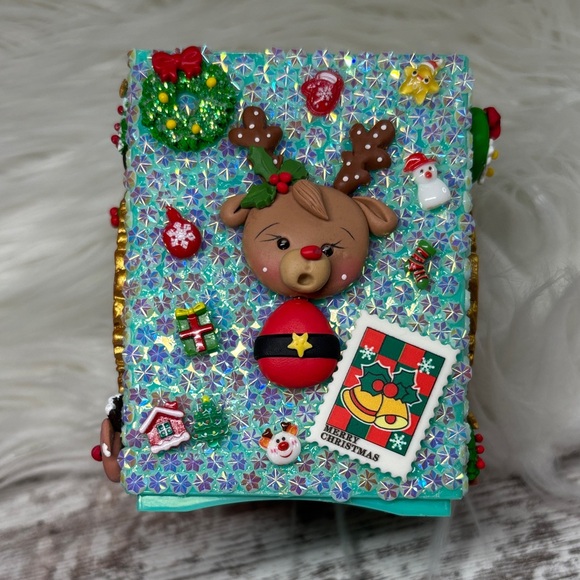 Festive Reindeer Doll with Green Dress Pen Holder - Picture 4 of 5